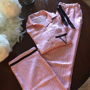 Victorias Secret Silky pink pajama set NWOT Perfect for Valentines